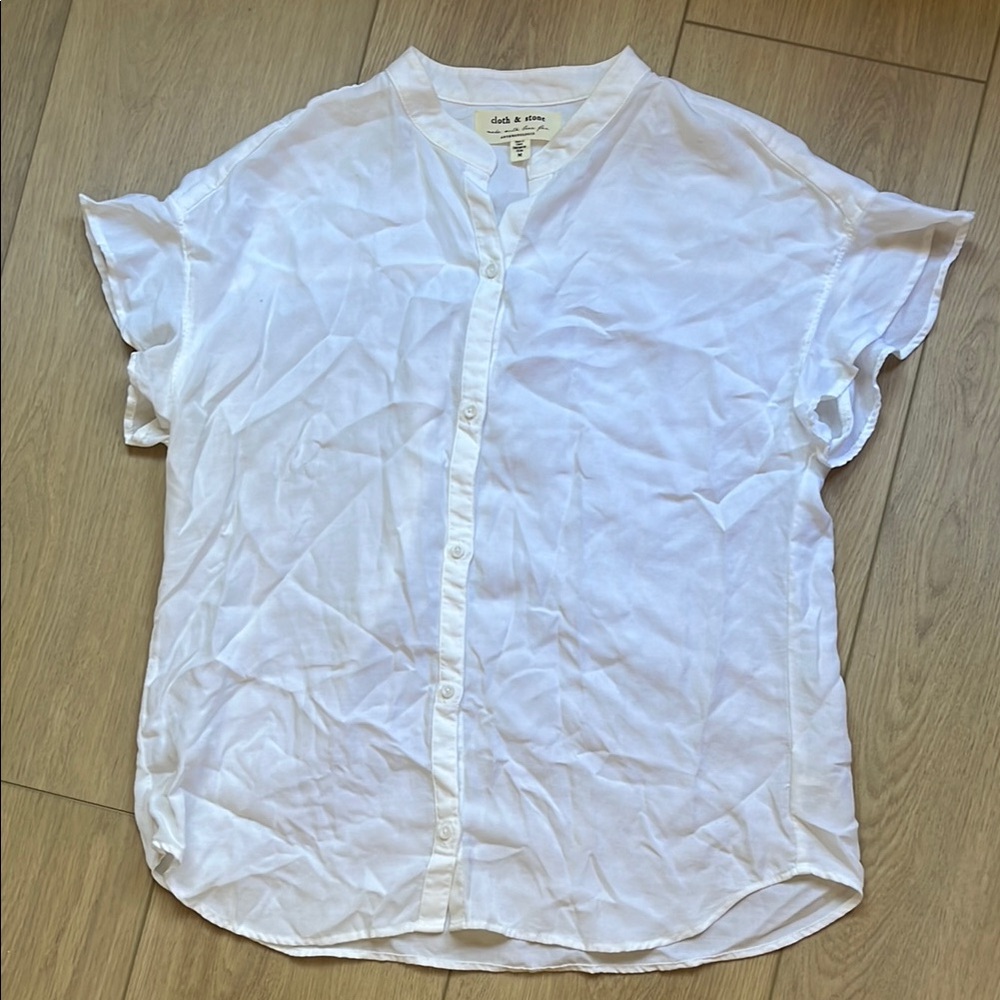 Anthropologie cloth and stone white button-down short sleeve blouse shirt medium